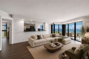 1000 Quayside Terrace in Miami, FL - Building Photo