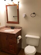 7003 Tumbleweed Dr, Unit B in Cheyenne, WY - Foto de edificio - Building Photo