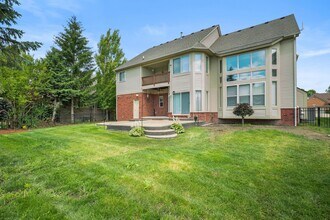 21724 Summerfield Dr in Macomb, MI - Building Photo - Building Photo