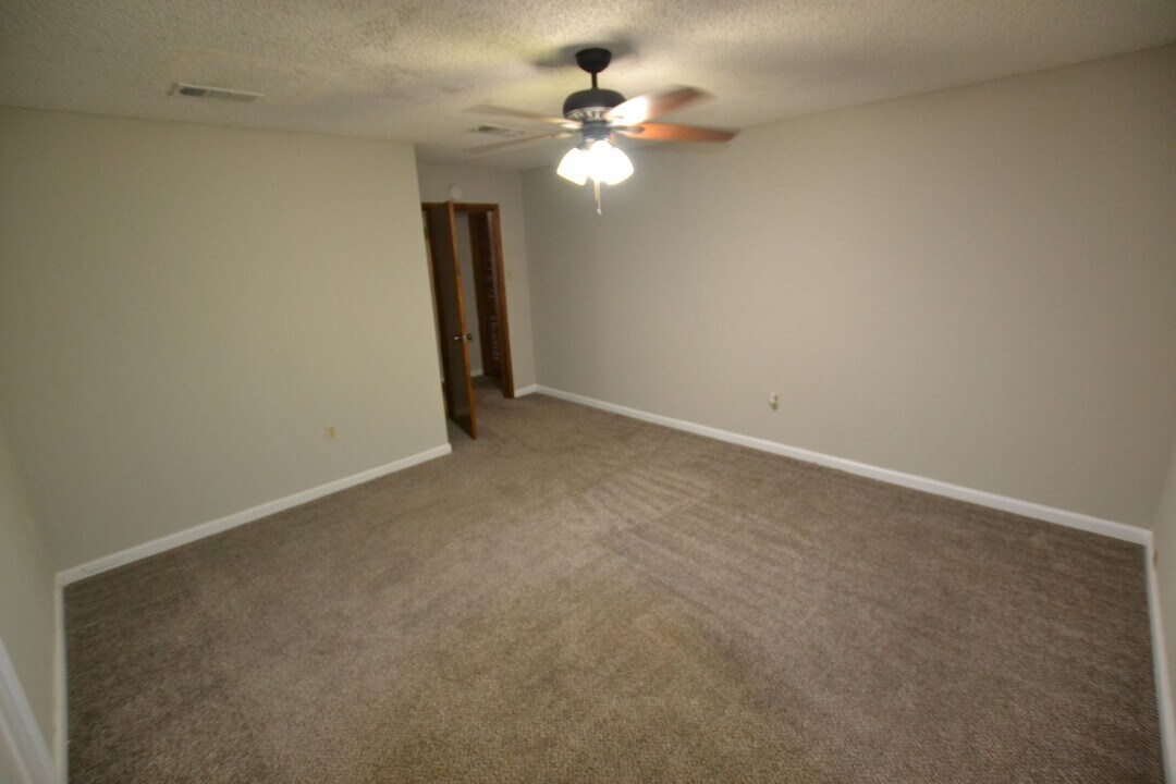 2214 Alice St in Zachary, LA - Building Photo