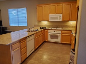 124 Westlake Ct in Roseville, CA - Building Photo - Building Photo