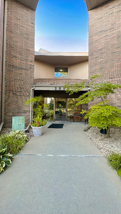 3850 Plymouth Blvd in Minneapolis, MN - Building Photo