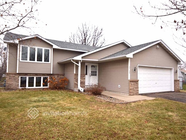 property at 3746 Hamlet Ave N