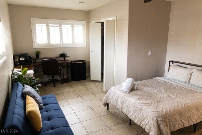 property at 3151 Camel Back Dr