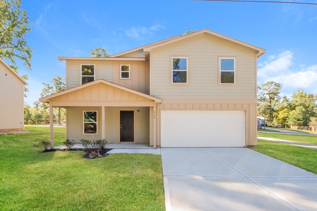 183 Big Oak in Livingston, TX - Building Photo