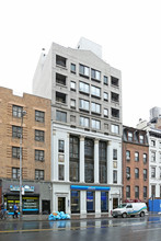 322-324 W 23rd St in New York, NY - Building Photo - Building Photo