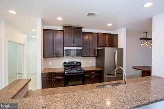 523 Carson Terrace in Huntingdon Valley, PA - Building Photo - Building Photo