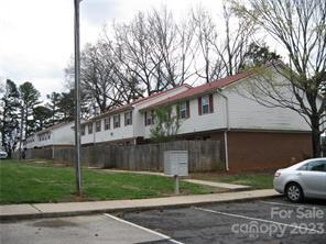 5812 Hunting Ridge Ln in Charlotte, NC - Foto de edificio - Building Photo