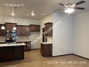 629 Marlin Ct in Chickasha, OK - Foto de edificio - Building Photo