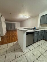 13827 Fairway Island Dr-Unit -1235 in Orlando, FL - Building Photo - Building Photo