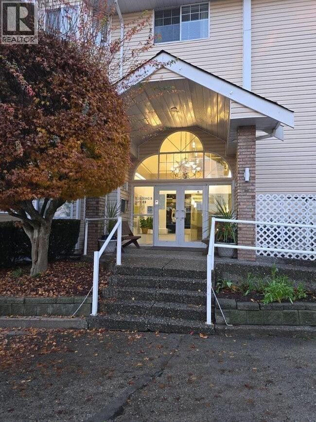 22611-22116 116 Ave in Maple Ridge, BC - Building Photo - Building Photo