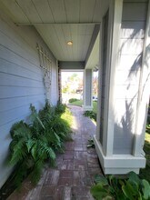 21714 Agajanian Ln in Santa Clarita, CA - Building Photo - Building Photo