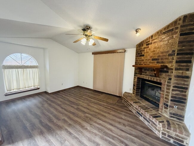 2138 Lonnie Ln in Oklahoma City, OK - Building Photo - Building Photo