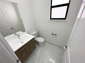 17410 SW 46th St in Miramar, FL - Building Photo - Building Photo