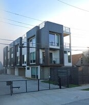 1012 Mobile St in Dallas, TX - Building Photo