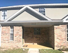 2413 Suwanee Ln in Fort Walton Beach, FL - Building Photo