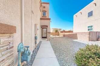 2233 Cortina Loop SE in Rio Rancho, NM - Building Photo - Building Photo