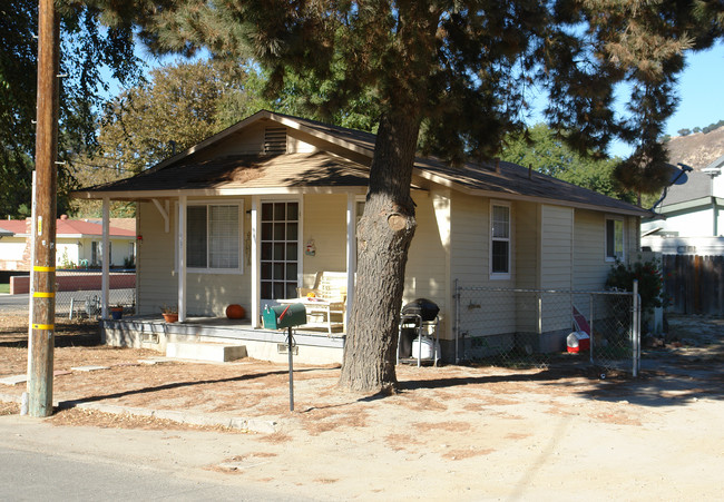 91 Sycamore Dr in Casitas Springs, CA - Building Photo - Building Photo