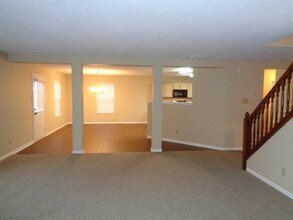 626 Hickory Pine Dr in Whiteland, IN - Building Photo - Building Photo