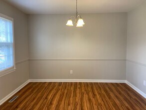 4811 Ferncrest Dr in Greensboro, NC - Building Photo - Building Photo