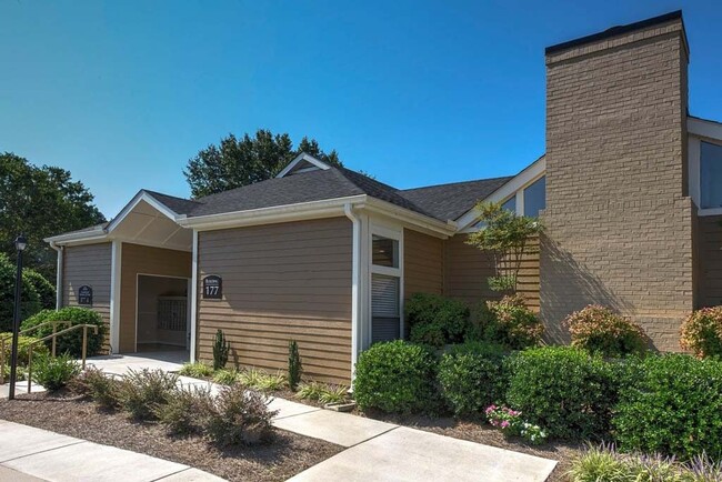 Fox Hollow Apartment Homes