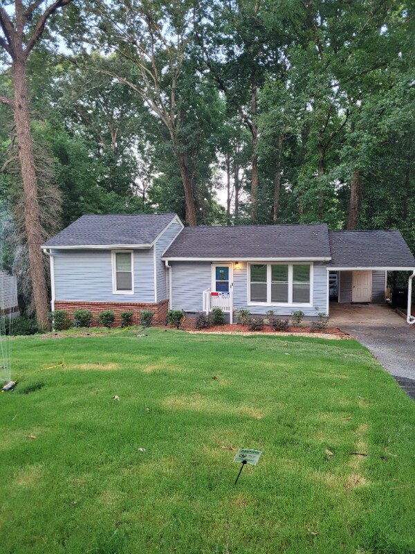 property at 4981 Crowe Dr SE