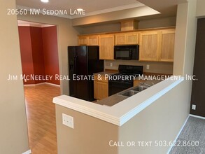 20560 NW Sedona Ln in Beaverton, OR - Building Photo - Building Photo