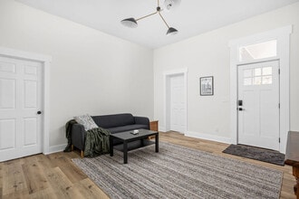 844 Camp St in Indianapolis, IN - Foto de edificio - Building Photo