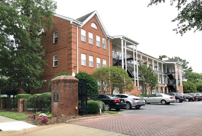 107 Westover Ave in Norfolk, VA - Building Photo - Building Photo