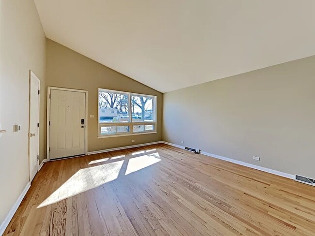 1340 Anthony Rd in Wheeling, IL - Building Photo - Building Photo