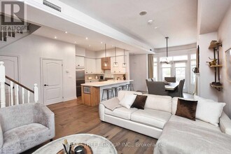 3-TH3 Rean Dr in Toronto, ON - Building Photo - Building Photo