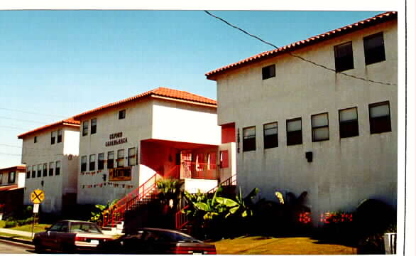 Oxford Casablanca Apartments in Hawthorne, CA - Building Photo - Building Photo