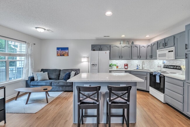 5906 Prescott Ct in Charlotte, NC - Foto de edificio - Building Photo