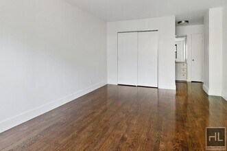 EAST 63 STREET, Unit 9E in New York, NY - Building Photo - Building Photo