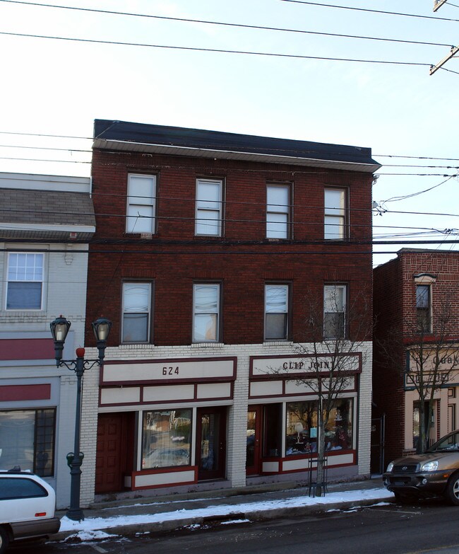 624 California Avenue in Pittsburgh, PA - Foto de edificio - Building Photo
