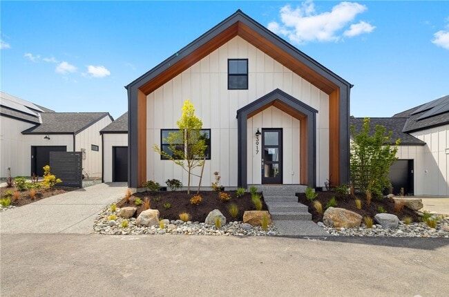property at 3917 Crosswinds Ct
