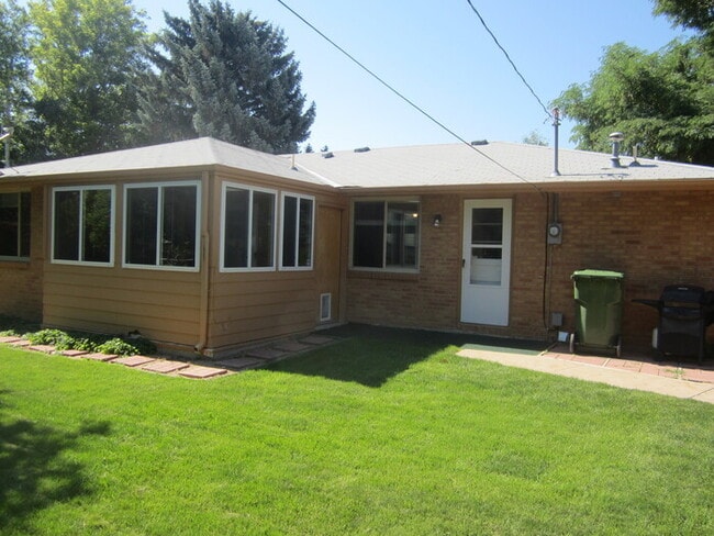 property at 1707 Hilltop Ct