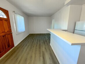 7851 W Talbert St in Los Angeles, CA - Building Photo - Building Photo