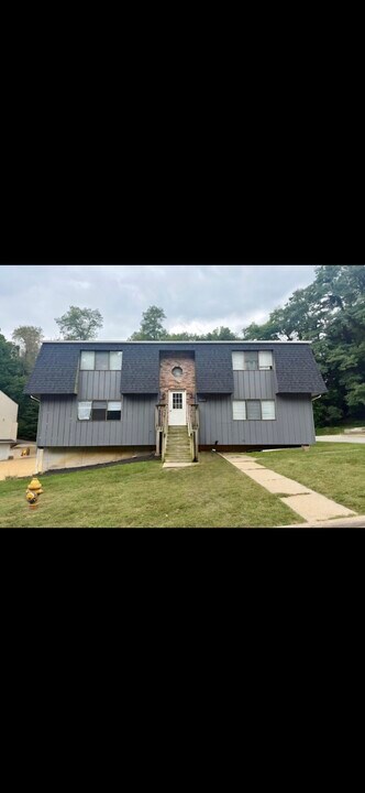 3223 Schuetzen Ln, Unit 1 in Davenport, IA - Foto de edificio