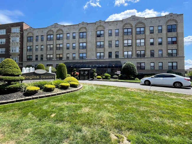 176 S. Harrison St in East Orange, NJ - Building Photo - Building Photo