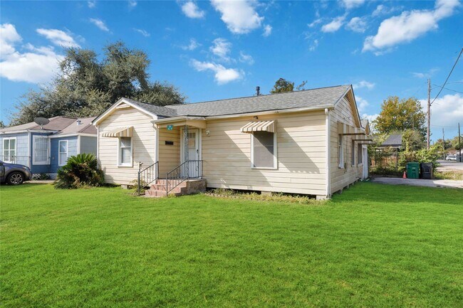 126 Zoe St in Houston, TX - Building Photo - Building Photo