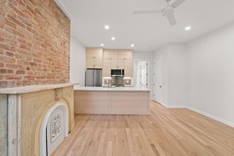 119 Storms Ave in Jersey City, NJ - Building Photo - Building Photo