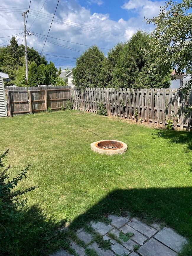 1638 Saemann Ave, Unit 1638 Saemann Ave in Sheboygan, WI - Building Photo - Building Photo