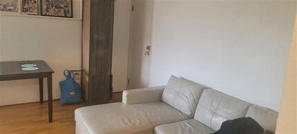 611 Fernhill Rd in Victoria, BC - Building Photo - Building Photo