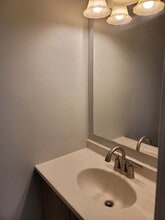 112 Colonial Pkwy in Yorkville, IL - Building Photo - Building Photo