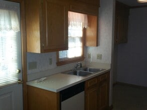 1075 Arnaud St in Sumter, SC - Building Photo - Building Photo