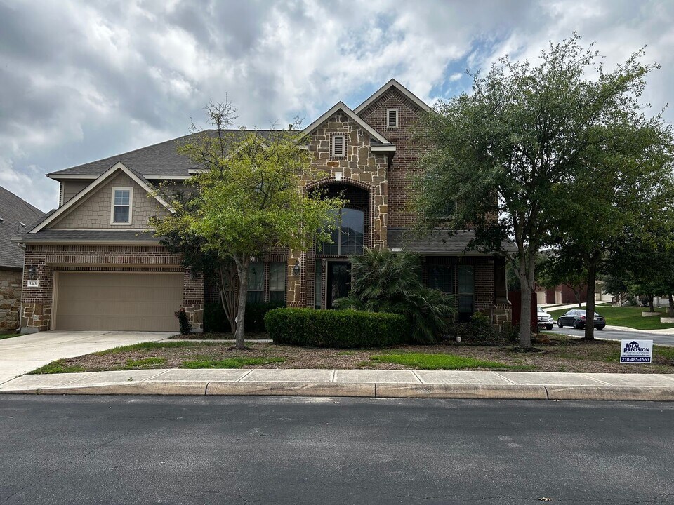5343 Osprey Oak in San Antonio, TX - Building Photo