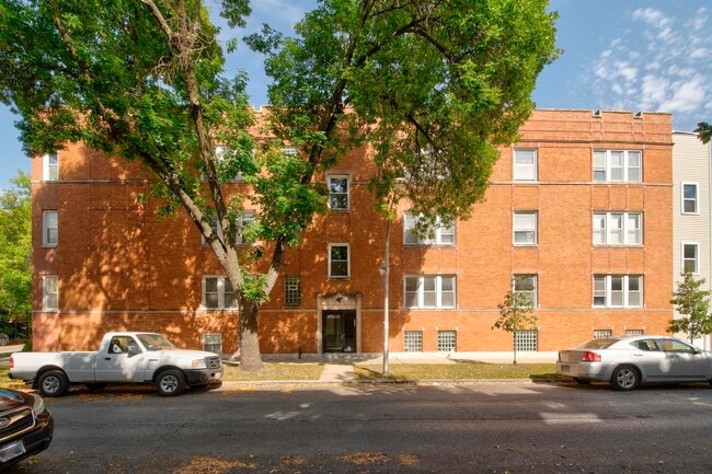 3720 W Altgeld St in Chicago, IL - Building Photo - Building Photo