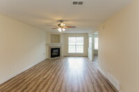 4873 Ridge Walk Ln in Memphis, TN - Foto de edificio - Building Photo