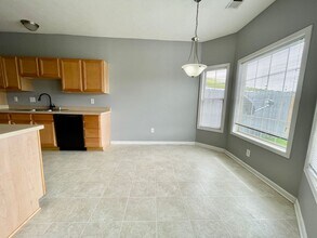 2256 Spurr Rd in Lexington, KY - Foto de edificio - Building Photo